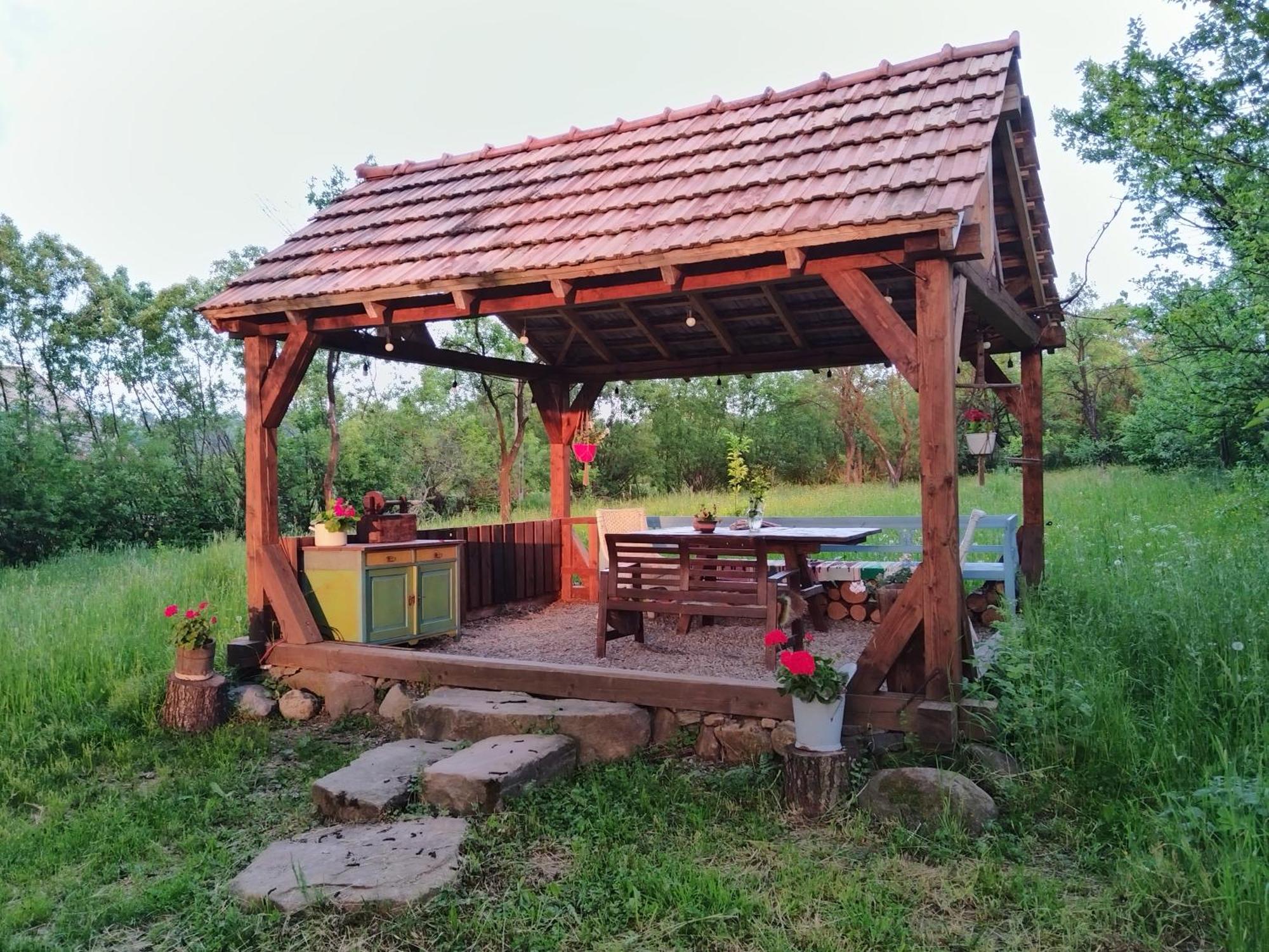 Small Apartment In Breb S Cosy Barn Екстериор снимка